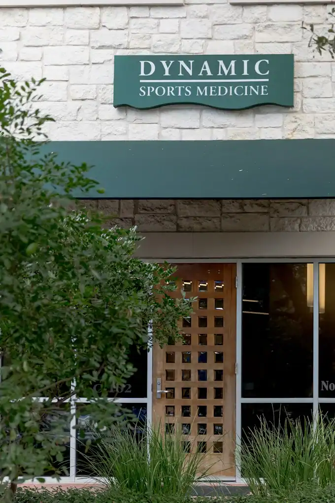 High-quality sports medicine services at Dynamic Sports Medicine clinic for injury treatment, rehabilitation, and performance enhancement. Expert care for athletes and active individuals.